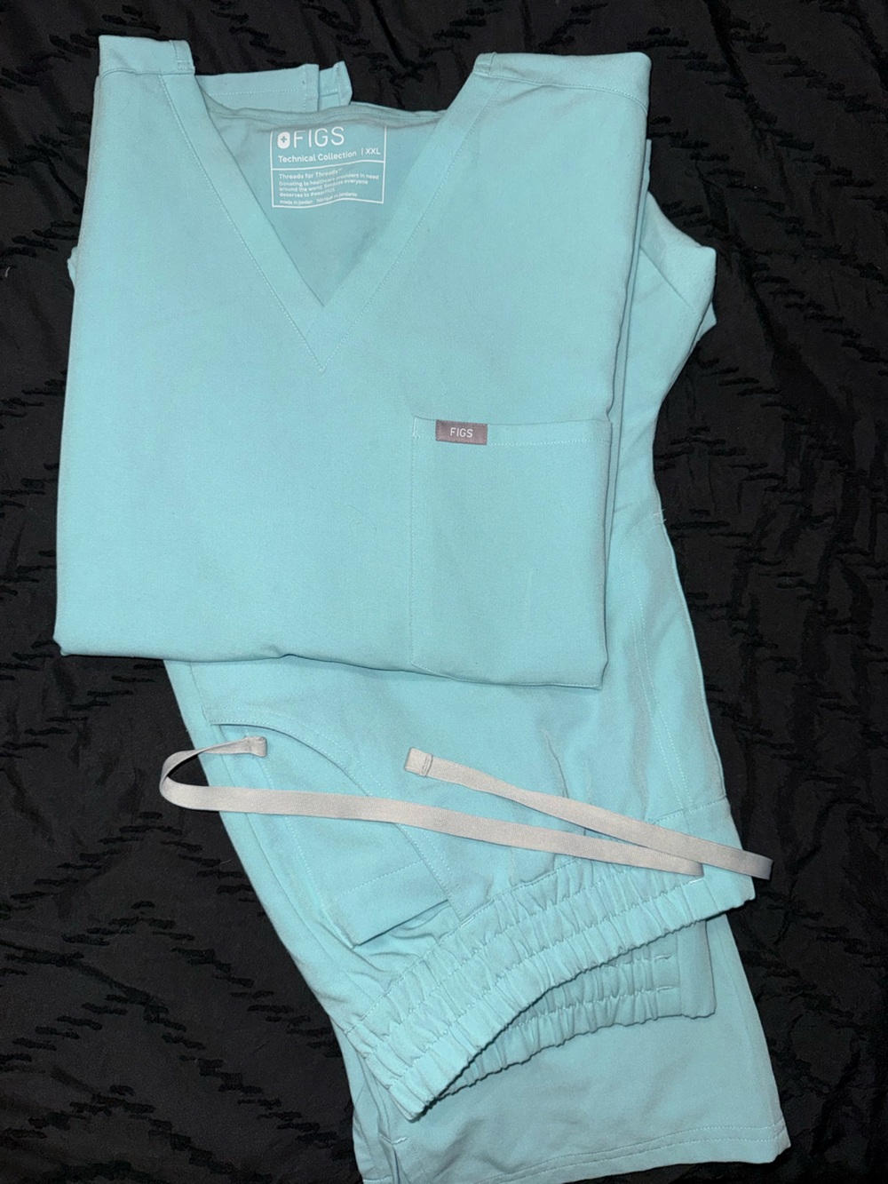 FIGS scrub set in Seafoam green